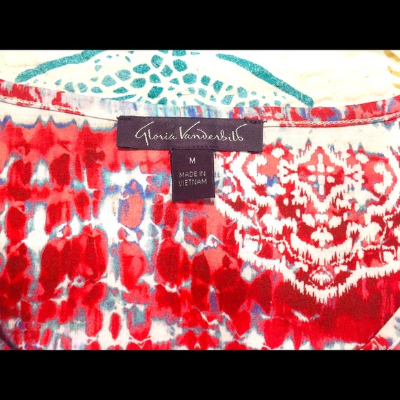 3 for $75!!! Gloria Vanderbilt Tee with peekaboo shoulders, size Medium. - Picture 5 of 5